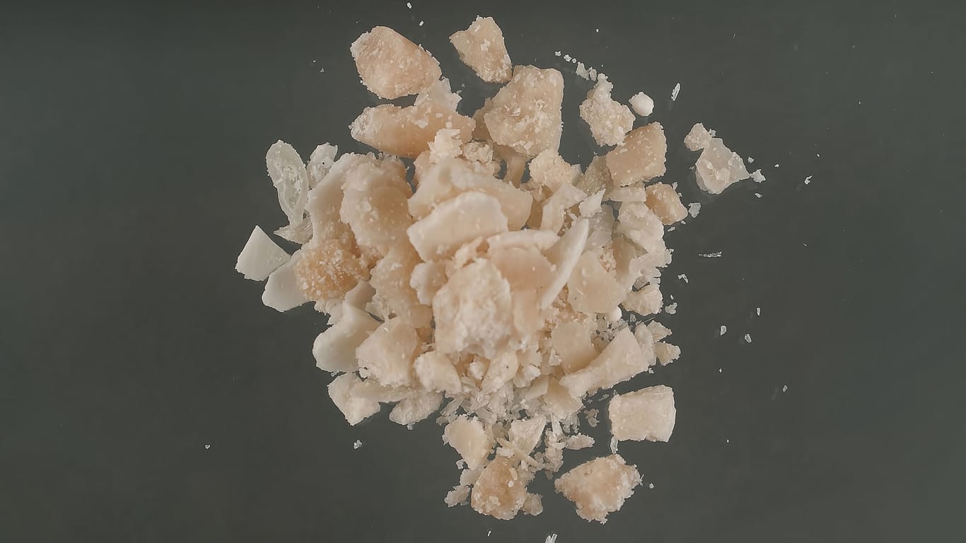 Crack – eine Droge, die durch chemische Prozesse aus Kokain gewonnen wird.