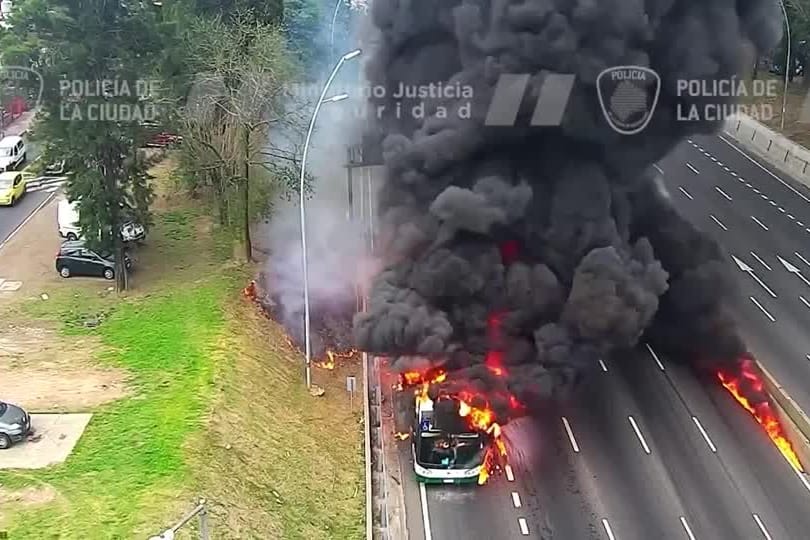 BUS-FEUER/ARGENTINIEN