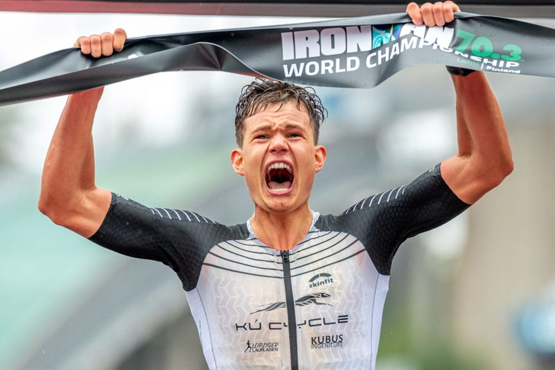 Freude: Rico Bogen beim Zieleinlauf in Lahti.