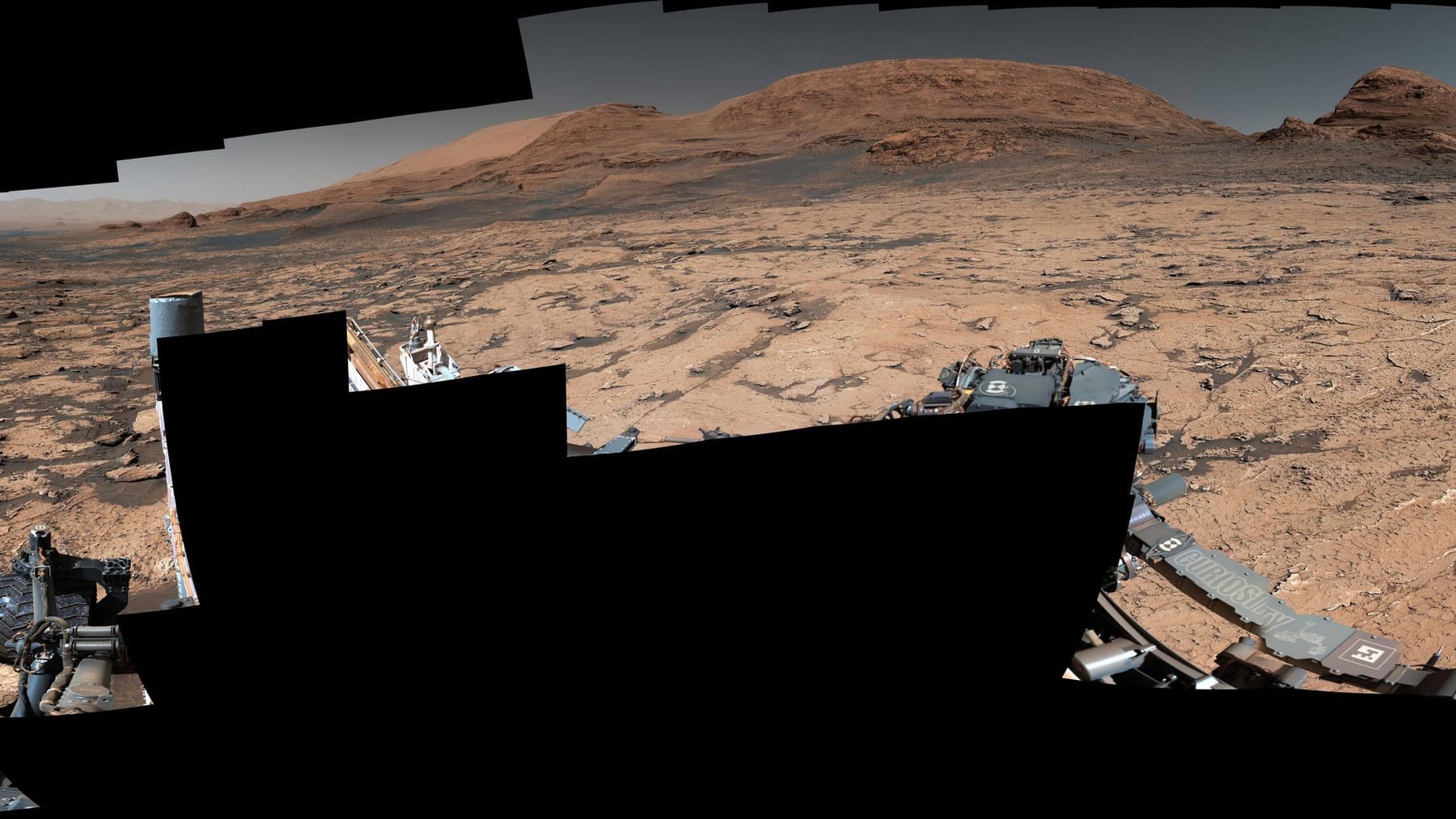 La sonda su Marte Curiosity trova crepe nel fango come prova di un clima simile alla Terra