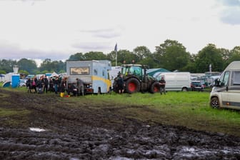 Wacken Open Air 2023: Nicht alle Fans wurden dieses Jahr auf das Gelände gelassen – das Wetter ist Schuld.