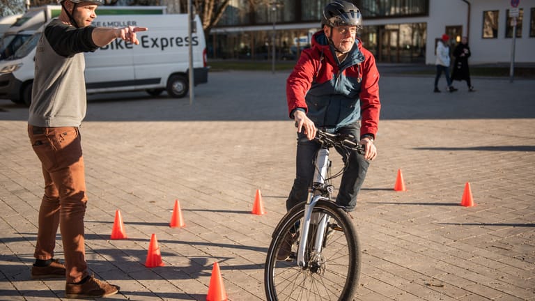 Fahrrad Fahren Lernen Für Erwachsene: Diese Tipps Helfen Ihnen Dabei