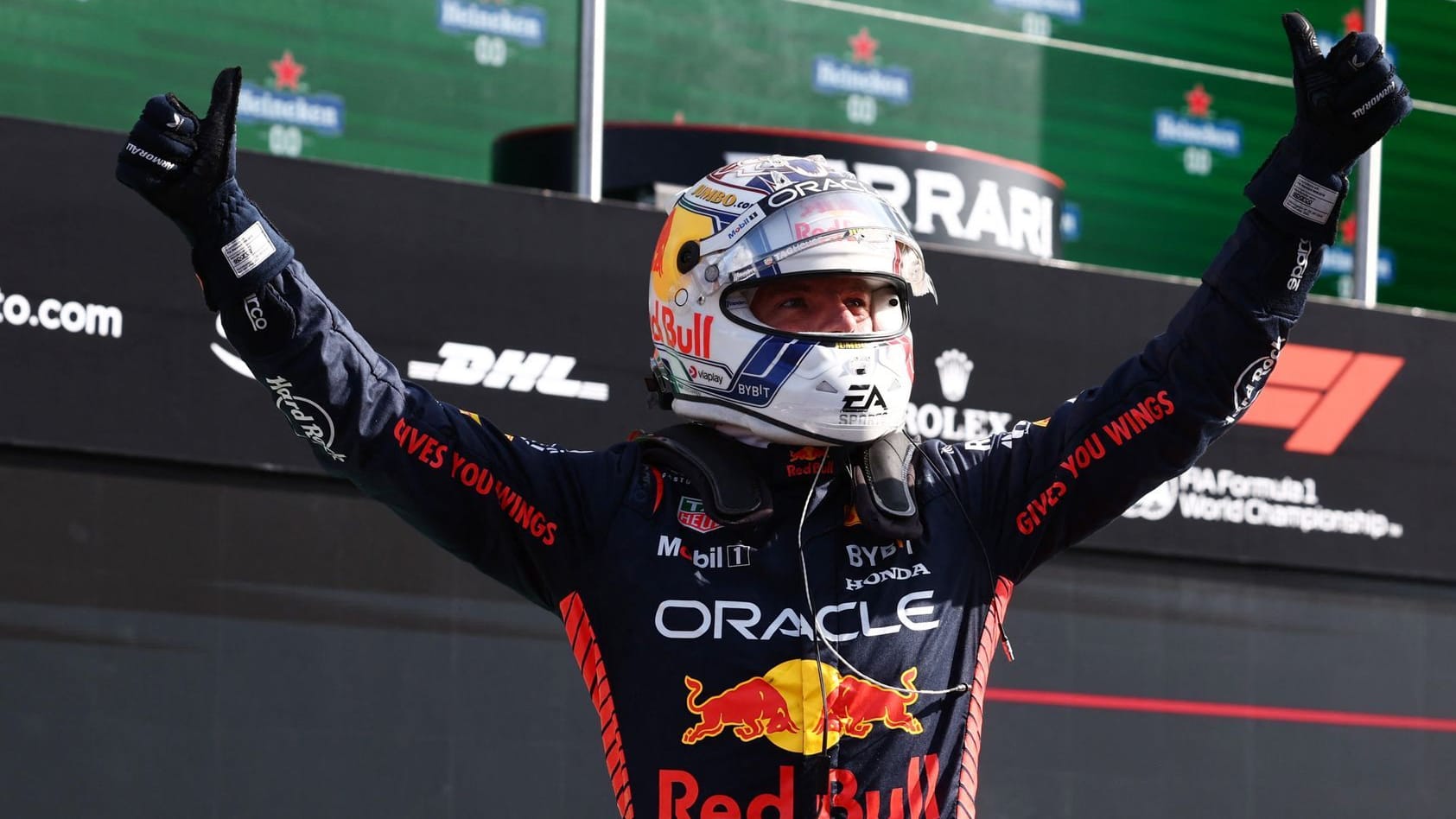 Weiter vorneweg: Max Verstappen feiert seine Pole beim Heimrennen.