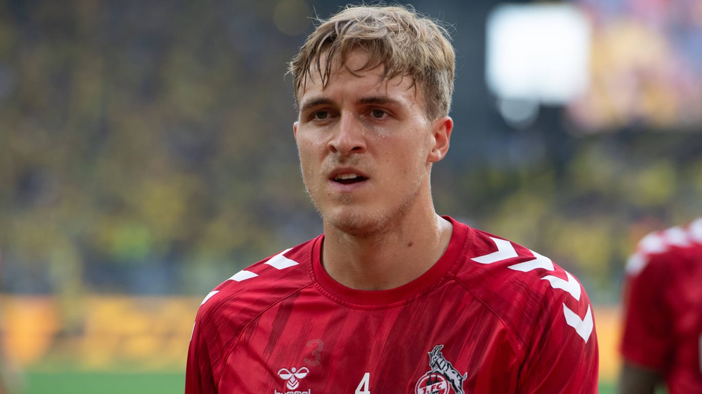 Timo Hübers im Spiel gegen Borussia Dortmund: Der Kölner Verteidiger äußert sich zum Streik von Randal Kolo Muani.