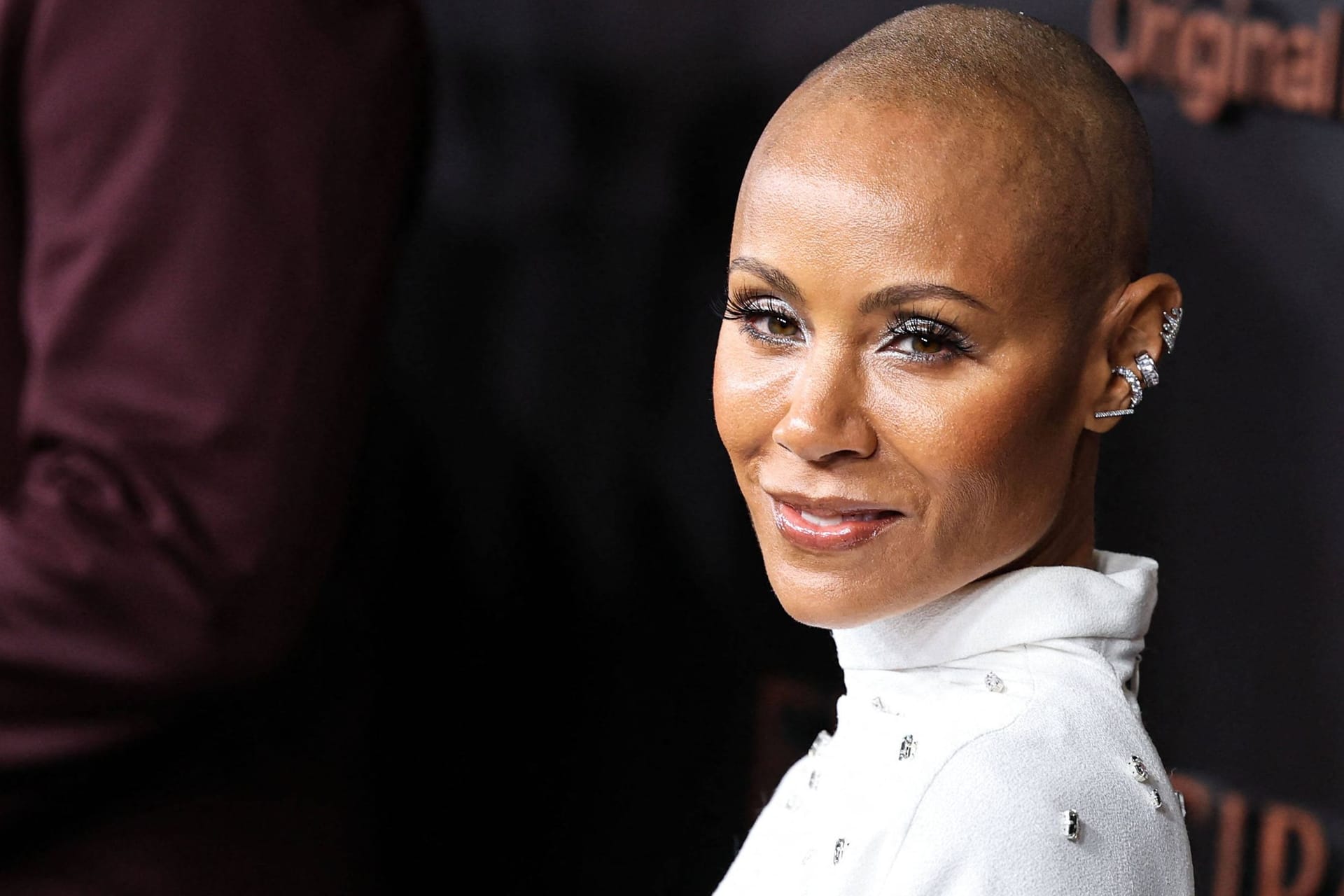 Jada Pinkett Smith: Durch eine Erkrankung leidet sie an kreisrunden Haarausfall.