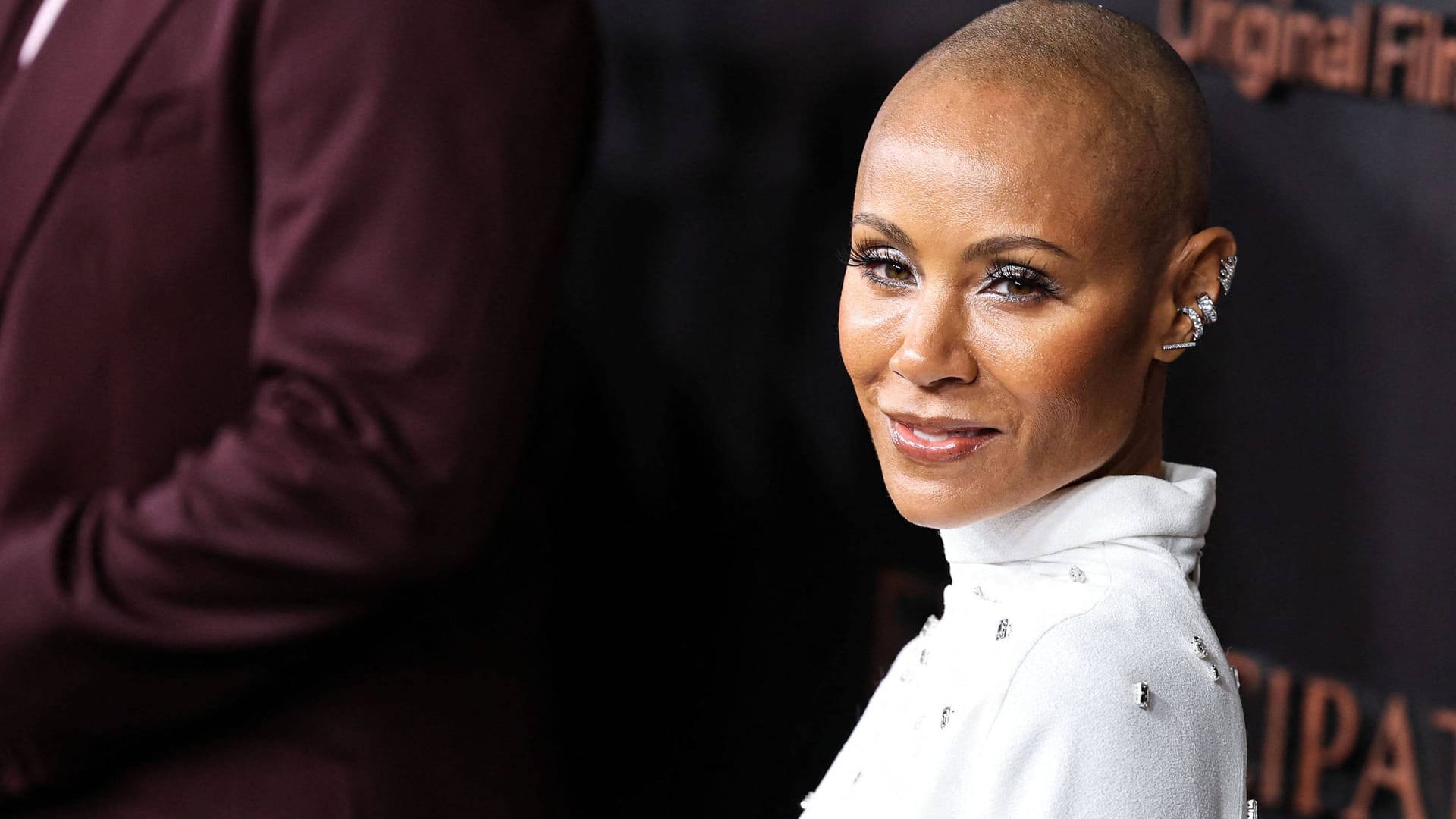 Jada Pinkett Smith: Durch eine Erkrankung leidet sie an kreisrunden Haarausfall.