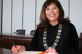Jutta Steinruck bei ihrer Ernennung zur Oberbürgermeisterin von Ludwigshafen im Januar 2018: Nach fünfeinhalb Jahren im Amt hat sie sich nun entschlossen, aus der SPD auszutreten.
