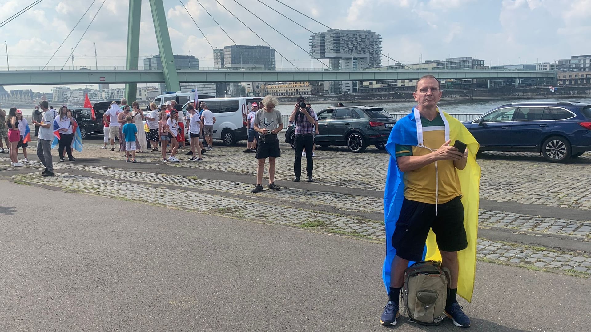 Er störte den Russenkorso in Köln: Rainer Schmidt engagierte sich bereits für ukrainische Flüchtlinge. (Quelle: Nils Frenzel)