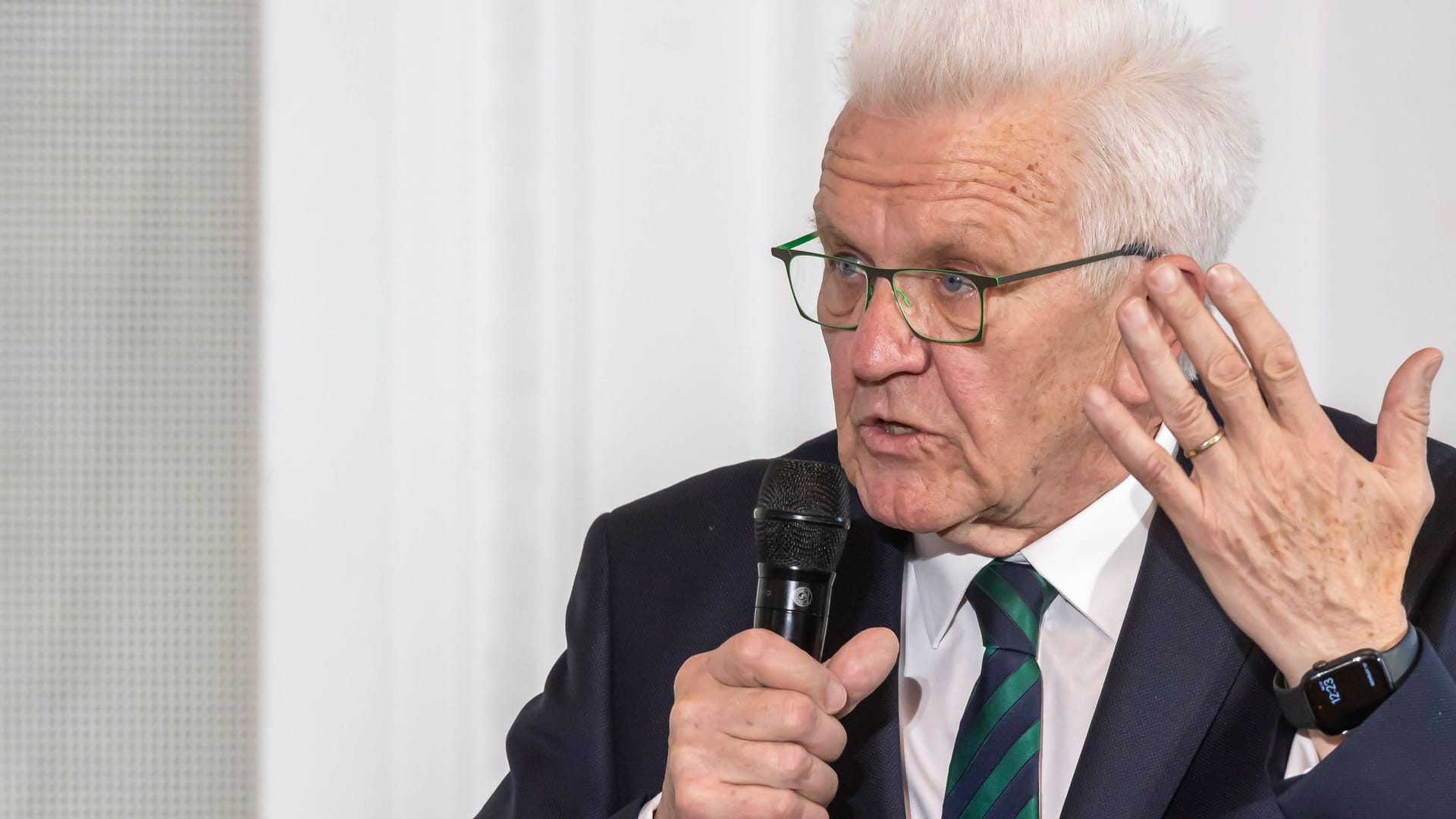 Der Ministerpräsident Baden-Württembergs, Winfried Kretschmann: Ohne "Mentalitätswandel" in Deutschland kann es nicht weitergehen, sagt er.