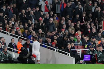Granit Xhaka wird von Arsenal-Fans ausgebuht.
