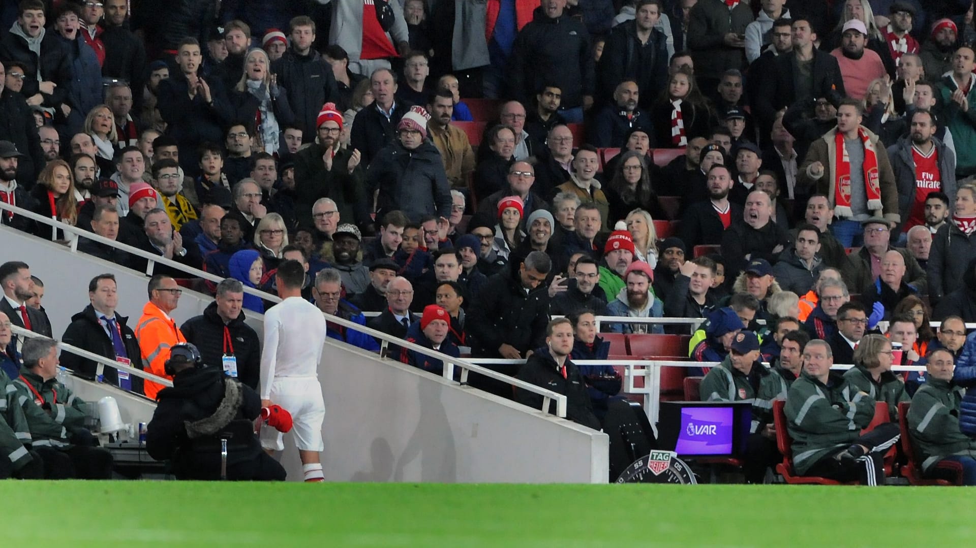 Granit Xhaka wird von Arsenal-Fans ausgebuht.