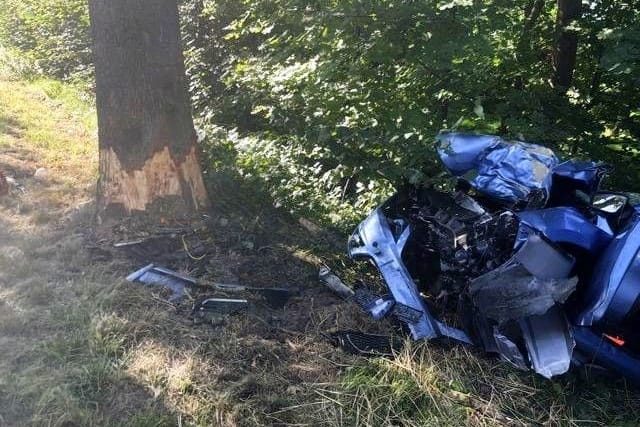 Unfallstelle bei Stade: Dieses Foto veröffentlichte die Polizei vom Unfallort.