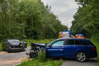 Unfallstelle im Kreis Stormarn: Mehrere Personen sind verletzt.
