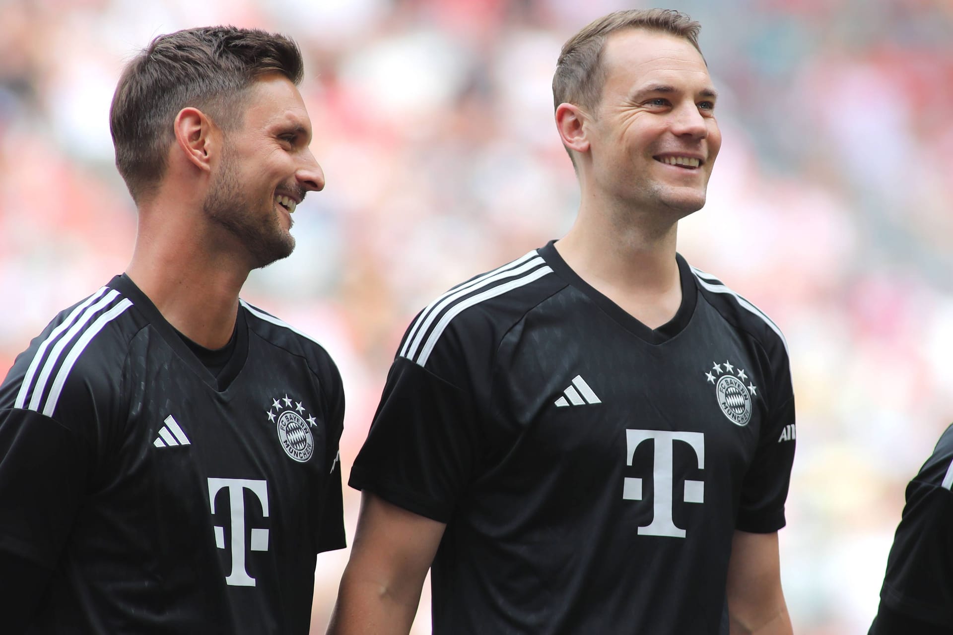 Sven Ulreich (l.) und Manuel Neuer: Das Torhüterduo bleibt beim FC Bayern Nummer zwei und Nummer eins.