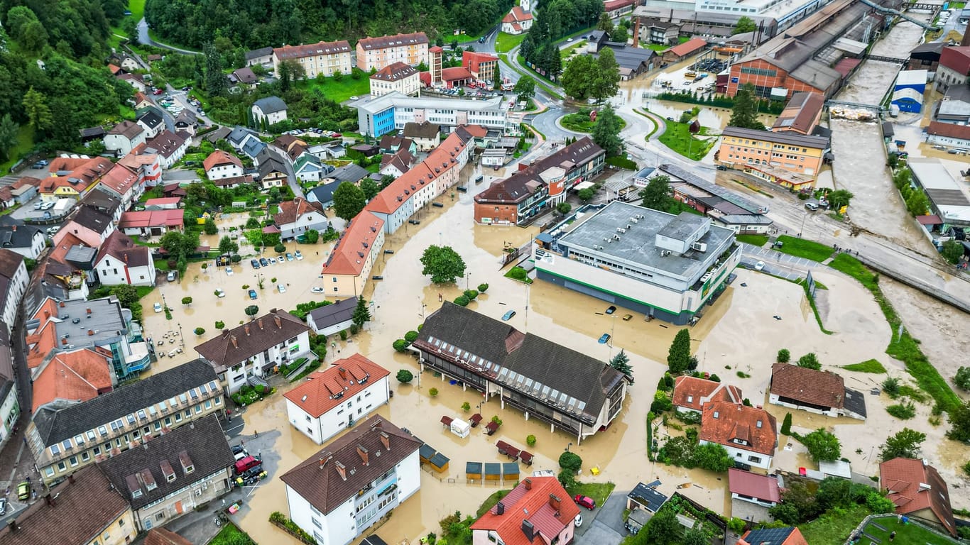 Überschwemmtes Gebiet in Gebiet in Ravne na Koroskem, rund 60 Kilometer nordöstlich von Ljubljana: Mehrere Menschen starben in Slowenien in Folge der Überflutungen.