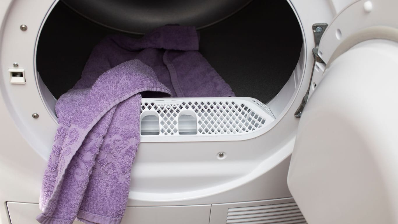 Wäsche: Riechen frisch gewaschene Textilien unangenehm, können noch Bakterien in den Fasern haften.