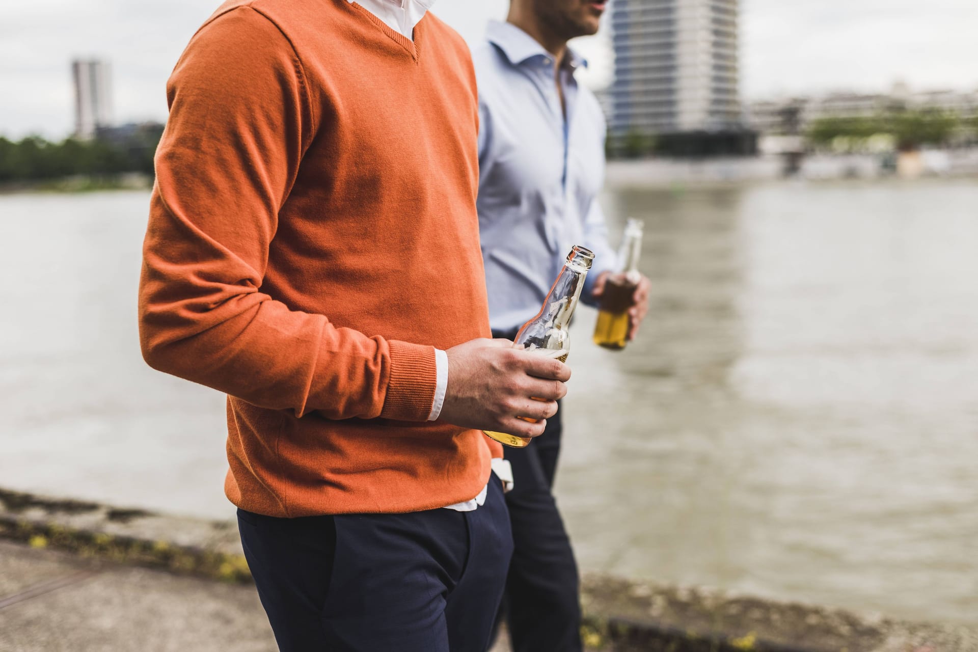 Bier unter Kollegen: Auch mit dem Vorgesetzten kann es zum gemütlich Umtrunk kommen.