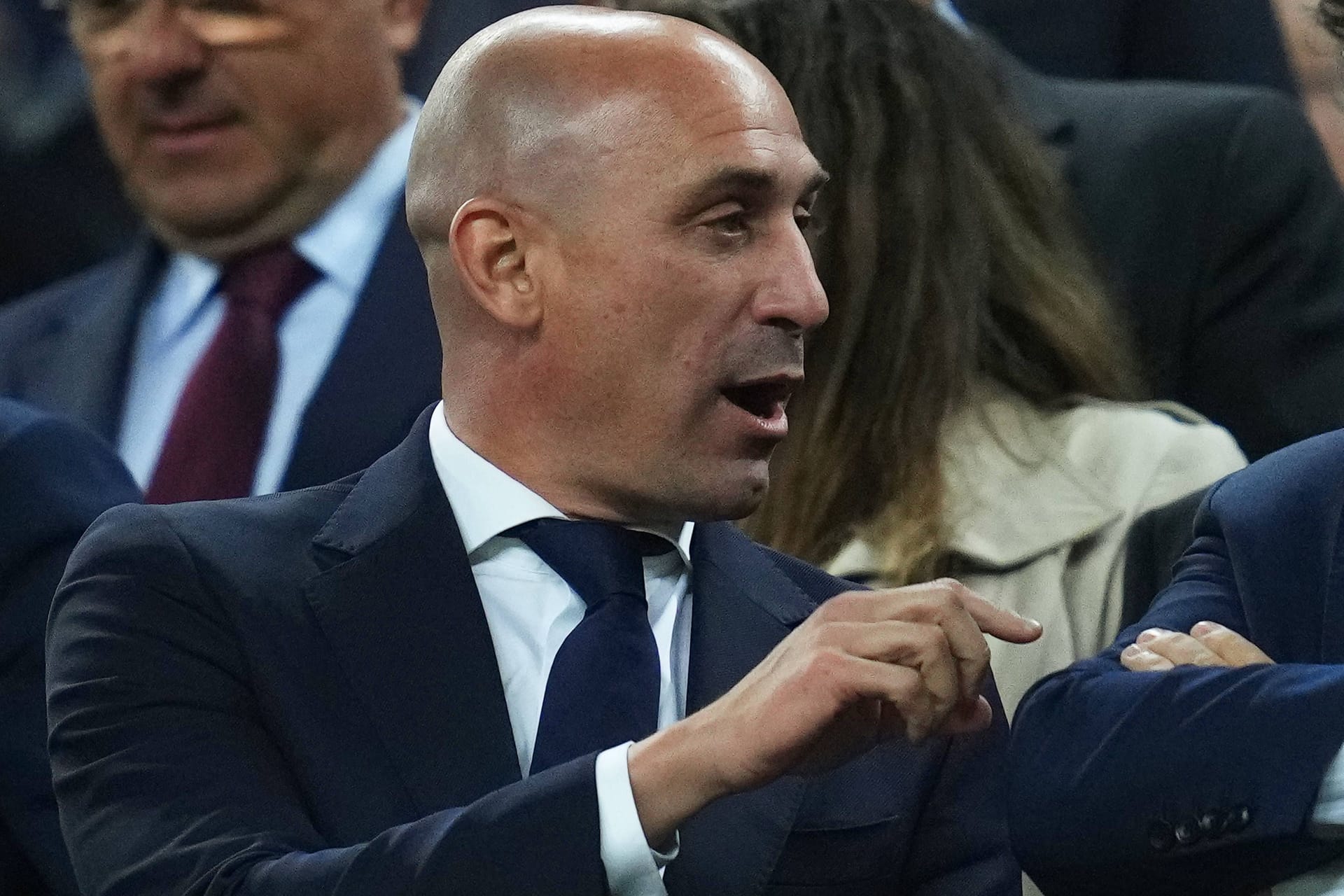 Luis Rubiales: Der Präsident des spanischen Fußballverbandes teilt gegen seine Kritiker aus.