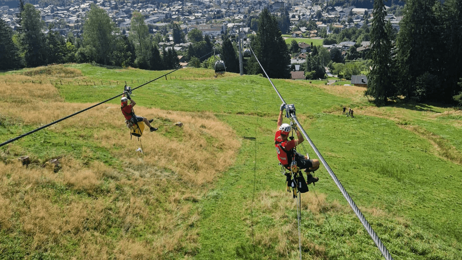 Einsatzkräfte in Kitzbühel: Durch einen technischen Defekt blieben mehrere Touristen stecken. Einsatzkräfte in Kitzbühel: Durch einen technischen Defekt blieben mehrere Touristen stecken.
