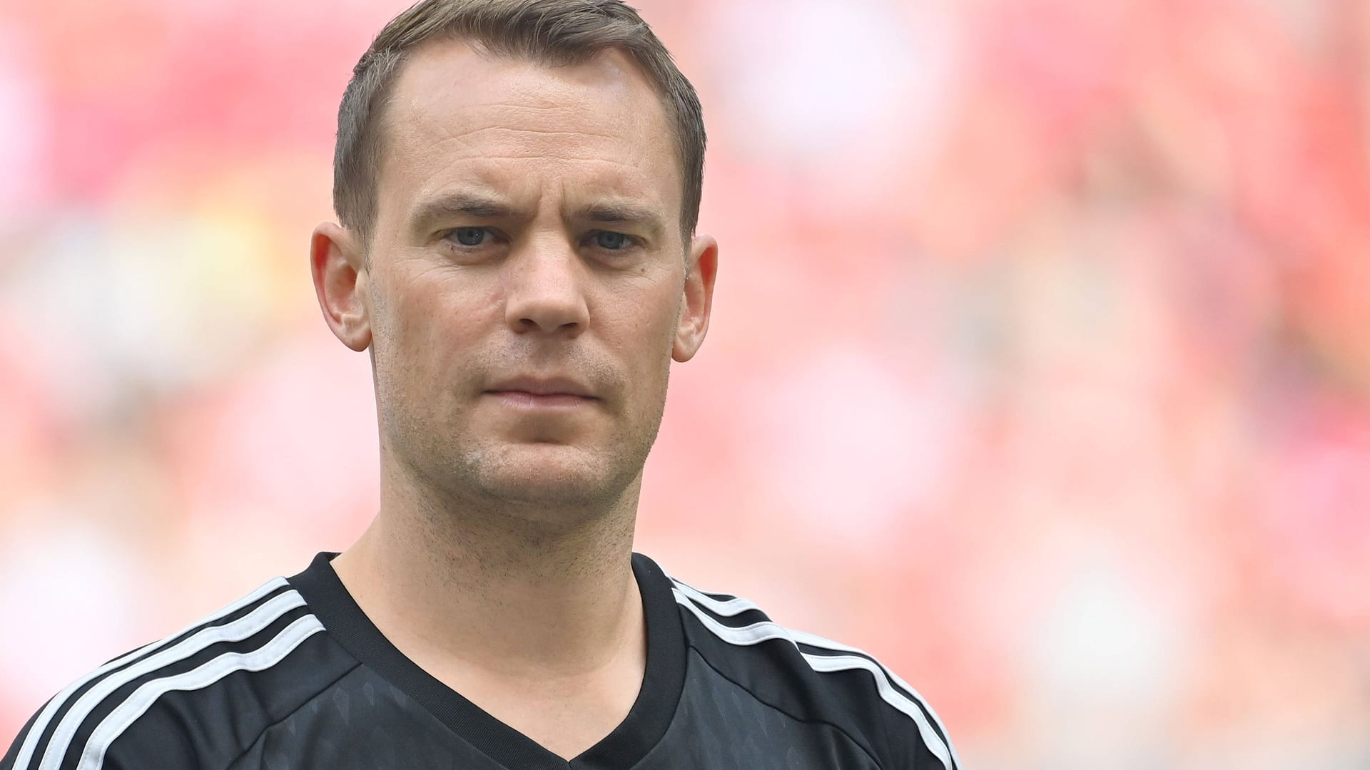 Manuel Neuer: Bei seinem Comeback-Versuch steht der Bayern-Keeper offenbar vor größeren Problemen.