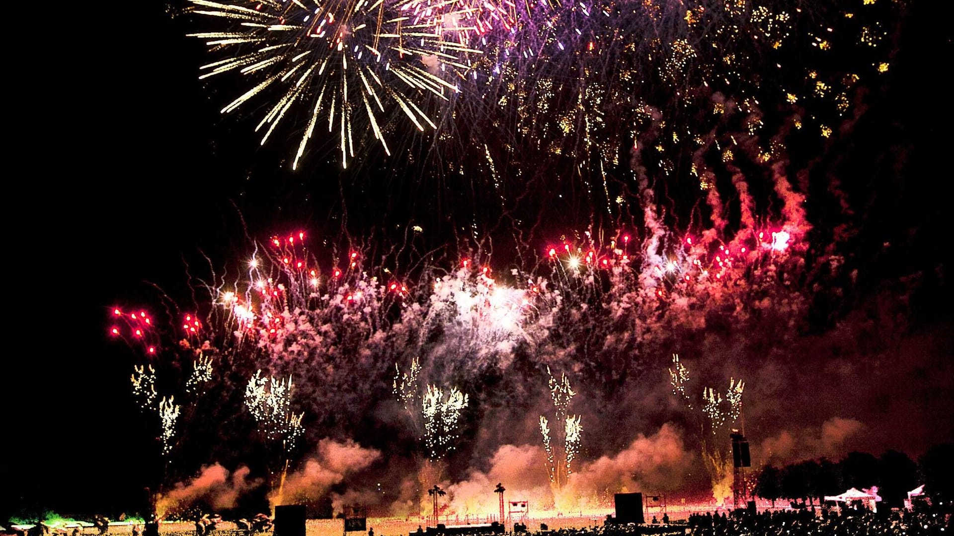 Das "Flammende Sterne" Festival: Bereits seit 19 Jahren treffen sich in Ostfildern die besten Pyrotechniker der Welt.