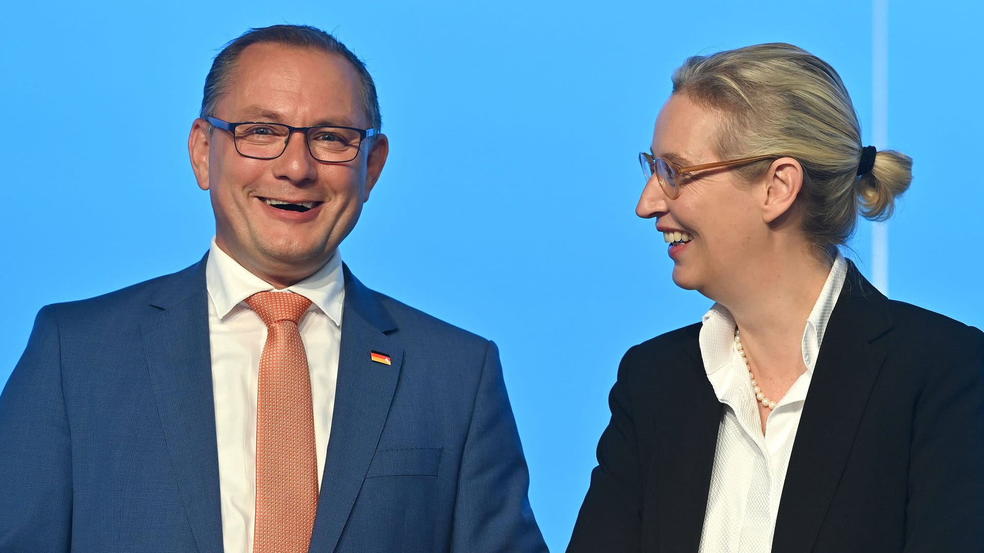 Tino Chrupalla, Alice Weidel: Die AfD-Chefs haben mit Blick auf die Umfragewerte im Osten Grund zur Freude.