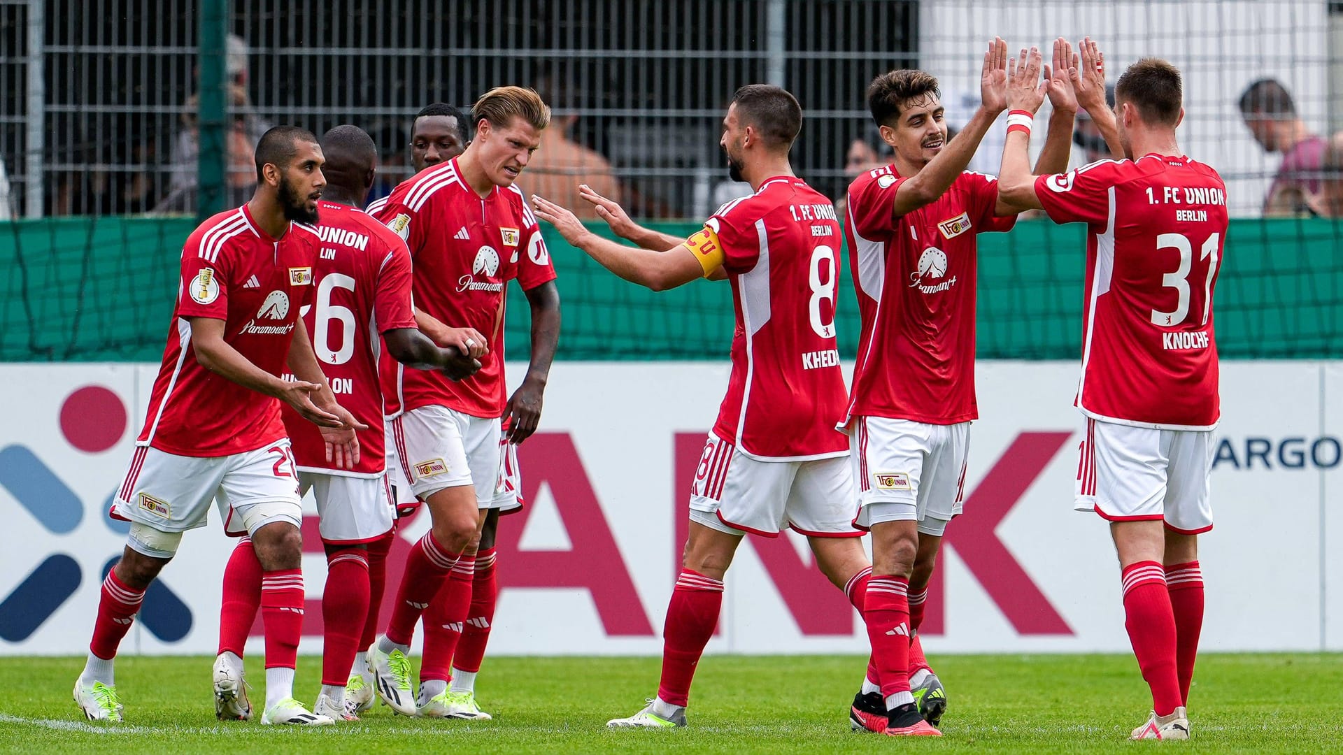 Berliner Jubel: Der FC Union ist im DFB-Pokal souverän eine Runde weiter.