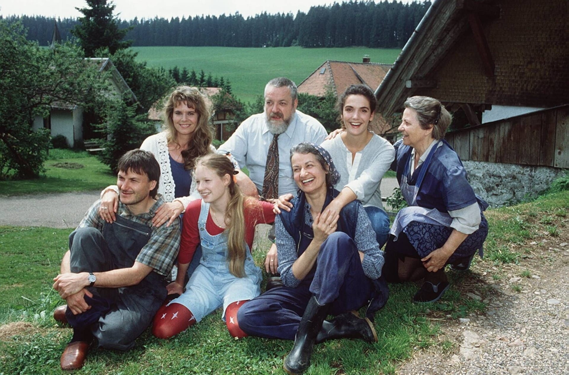 "Die Fallers" im Jahr 1994: Ursula Cantieni mit Anne von Linstow, Christiane Bachschmidt, Wolfgang Hepp, Rebecca Szerda, Peter Schell, Klärli Menzel