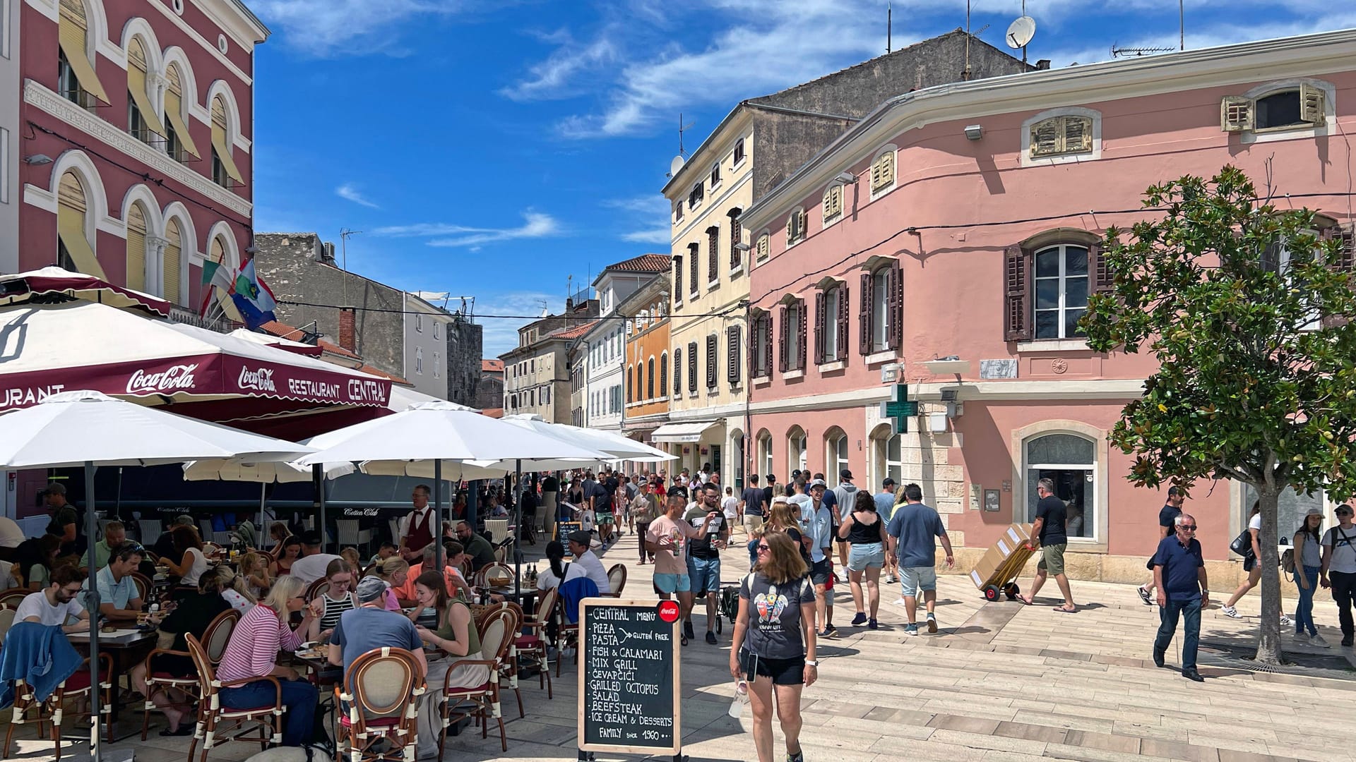 Altstadt von Porec: Kroatien lockt einerseits mit Geschichte und Kultur, andererseits mit Natur.