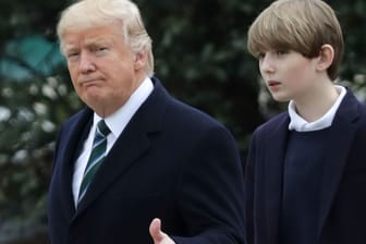 Donald Trump und sein Sohn Barron: Seit dieser Aufnahme vor sechs Jahren ist Barron ganz schön gewachsen.