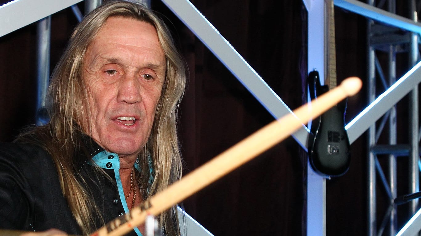 Nicko McBrain: Der Iron-Maiden-Sänger hatte im Januar einen Schlaganfall.