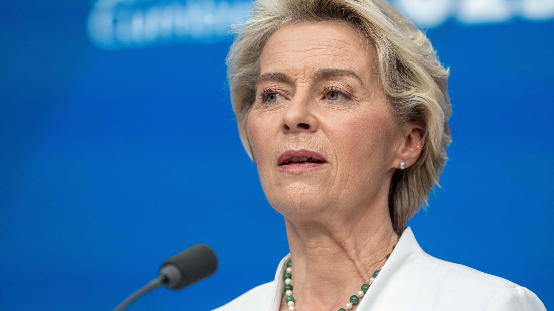 EU-Kommissionspräsidentin Ursula von der Leyen (Archivbild): Sie und Hoekstra gehören beider zur EVP, der Fraktion konservativ-christdemokratischer Parteien im Europaparlament.