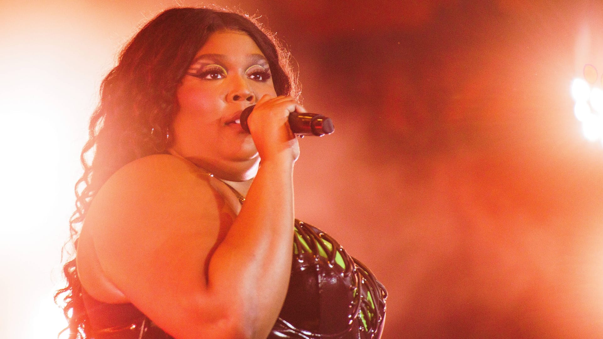 Lizzo: Gegen die Rapperin gibt es derzeit schwere Vorwürfe.