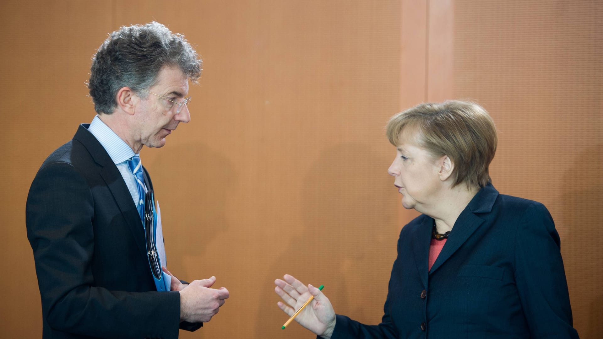 Christoph Heusgen im Kanzleramt mit Bundeskanzlerin Angela Merkel (CDU) (Archivfoto): Er war Teil ihres innersten Zirkels. Christoph Heusgen im Kanzleramt mit Bundeskanzlerin Angela Merkel (CDU) (Archivfoto): Er war Teil ihres innersten Zirkels.