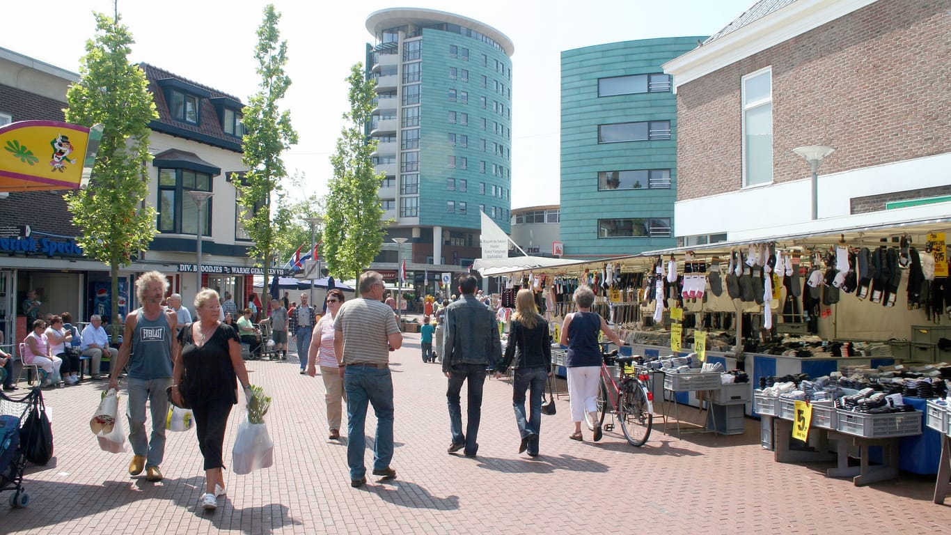 Das Zentrum von Winschoten während eines Markts.