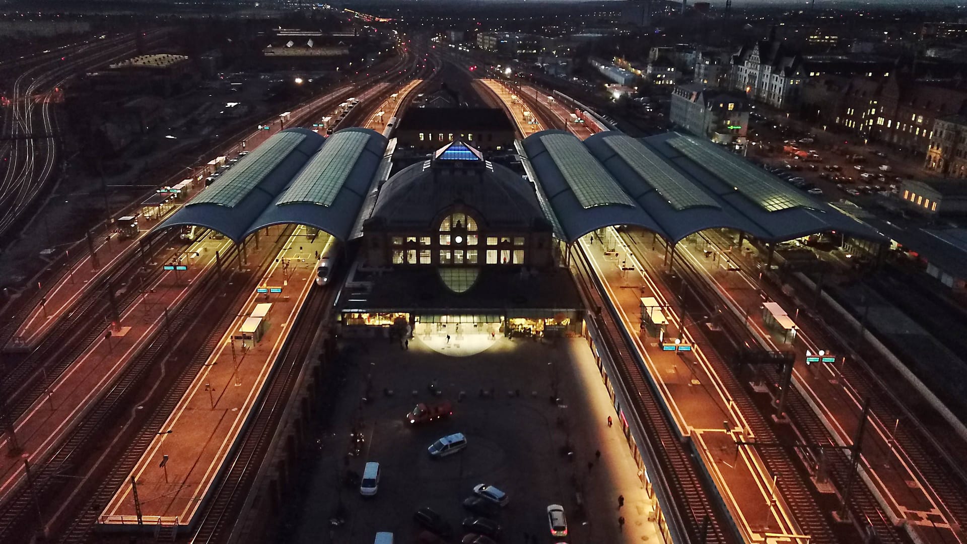 Hauptbahnhof von Halle an der Saale (Archivfoto): Dem Verband gefällt das imposante historische Bahnhofsgebäude.