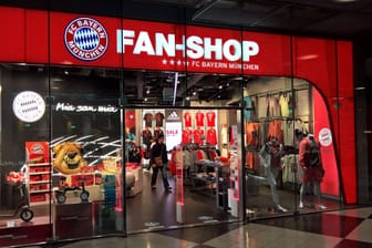 Ein Fanshop des FC Bayern: Die Jugendlichen schlugen in unterschiedlichen Läden zu.
