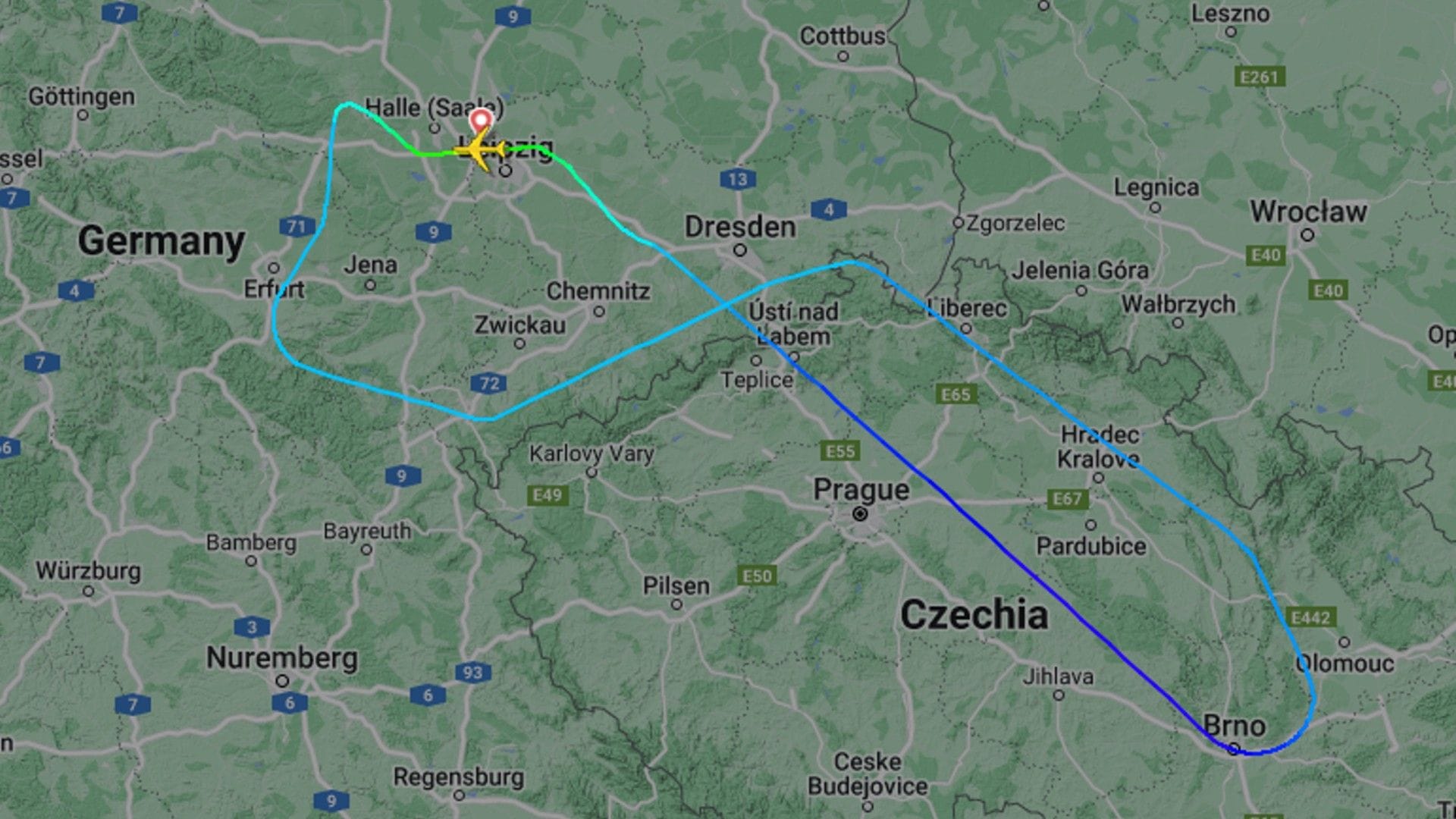 Die Route von Flug PO956: Über Brünn musste der Jet umdrehen.