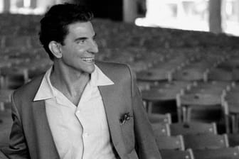 Bradley Cooper als Leonard Bernstein in "Maestro"