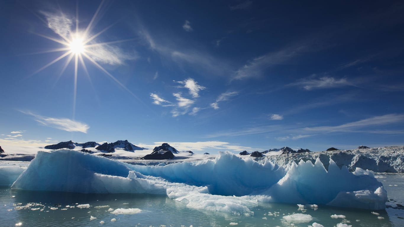 Lillehooksbreen-Gletscher in der norwegischen Region Svalbard: Schon jetzt ist der Rückgang des Meereises am Nordpol dramatisch.