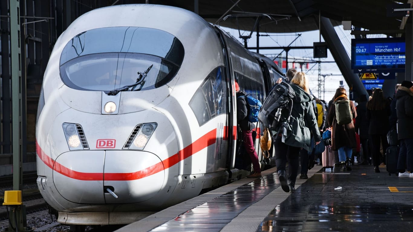 Ein ICE: Ein Angebot der Deutschen Bahn lockt mit günstigen Tickets.