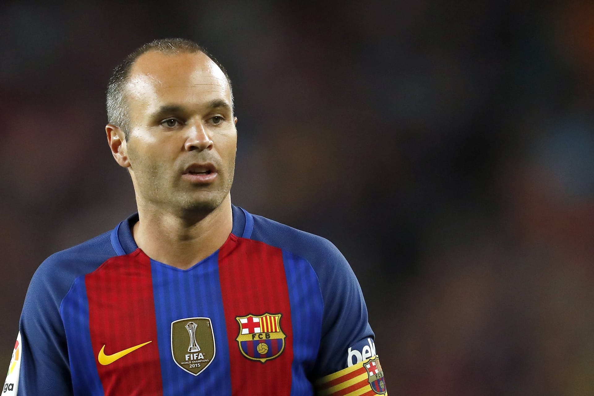 Andrés Iniesta: Jahrelang schnürte er für den FC Barcelona die Fußballschuhe.