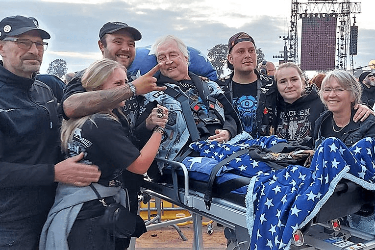 Weil alle mithelfen: Michael und seine Familie sehen Iron Maiden live.