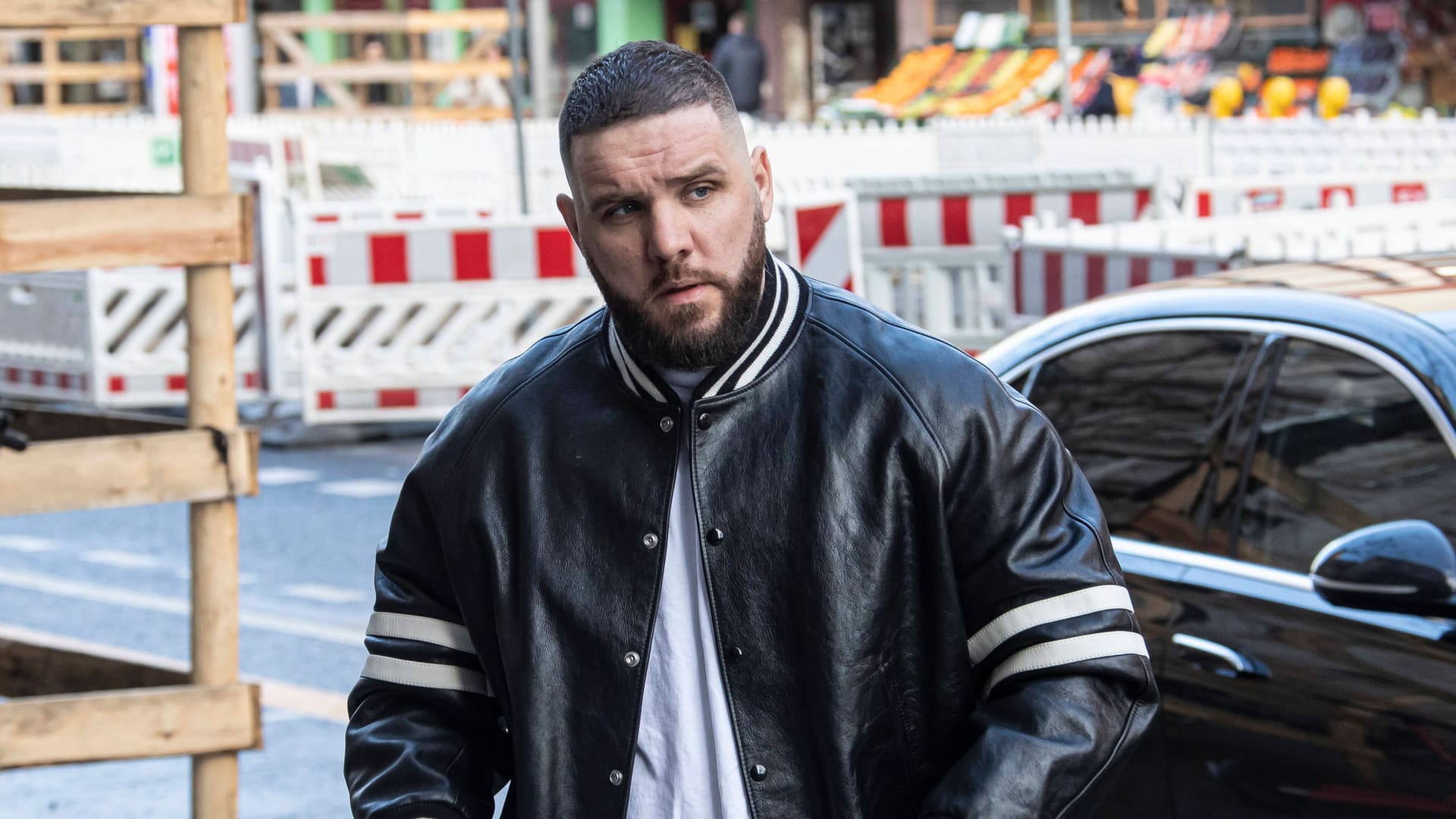 Rapper Fler auf dem Weg ins Gericht (Archivfoto): Wieder einmal ermittelt die Berliner Polizei gegen ihn.