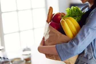 Einkauf: Händler versuchen mit bestimmten Tricks, ihren Absatz bei Bio-Produkten zu erhöhen. (Symbolbild)