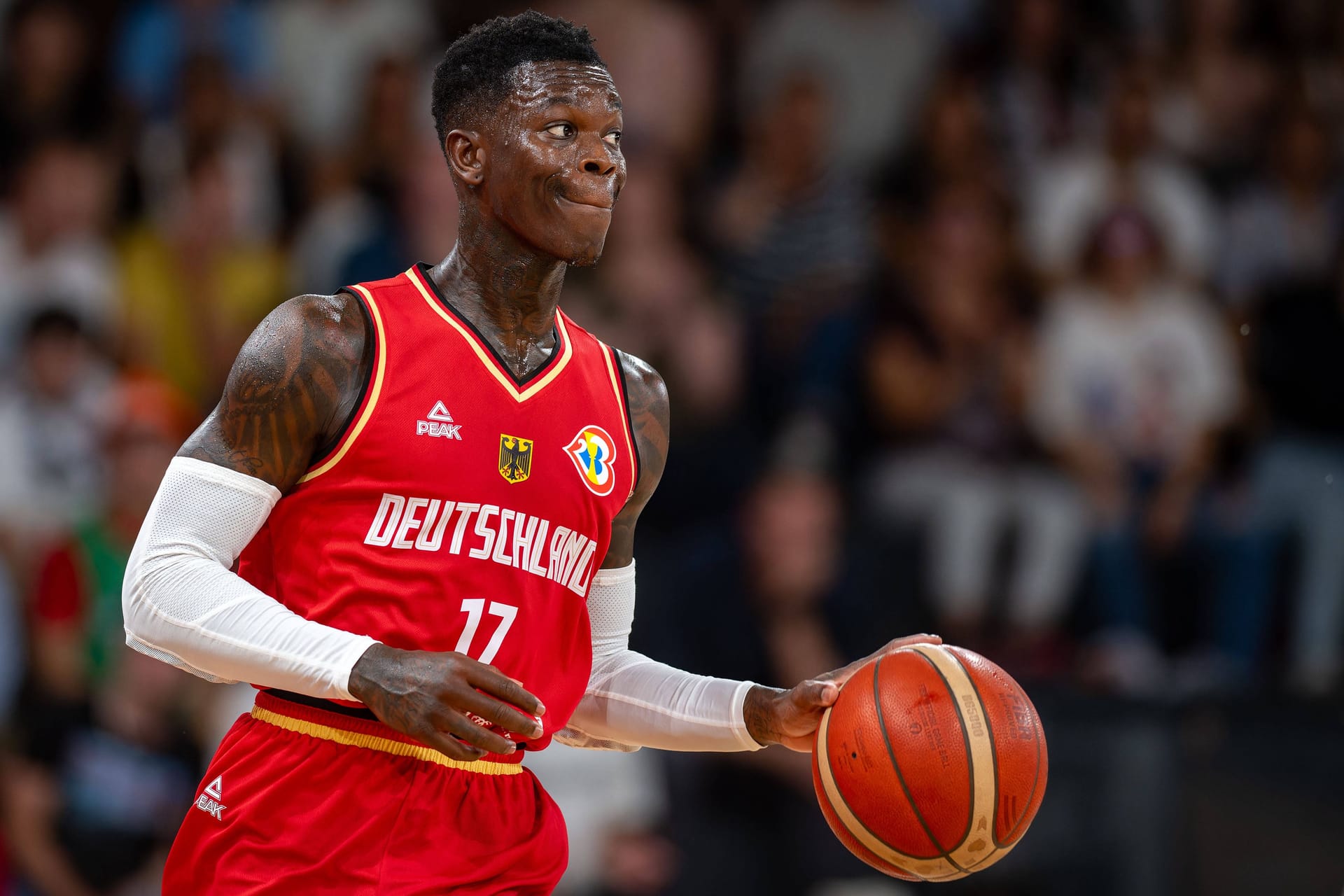 Dennis Schröder: Der NBA-Star will mit der deutschen Mannschaft den ersten WM-Auftaktsieg seit 17 Jahren.