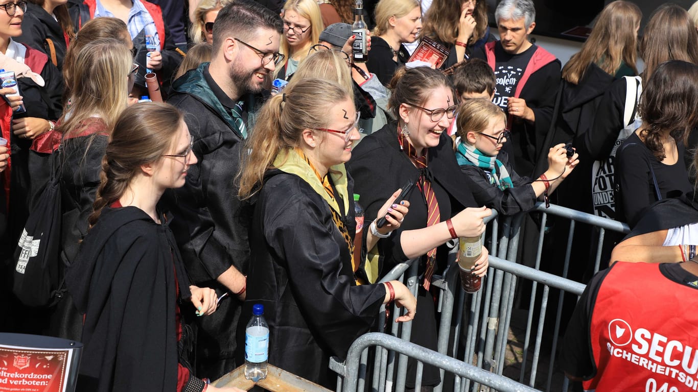 Harry-Potter-Fans auf dem Rathausmarkt: