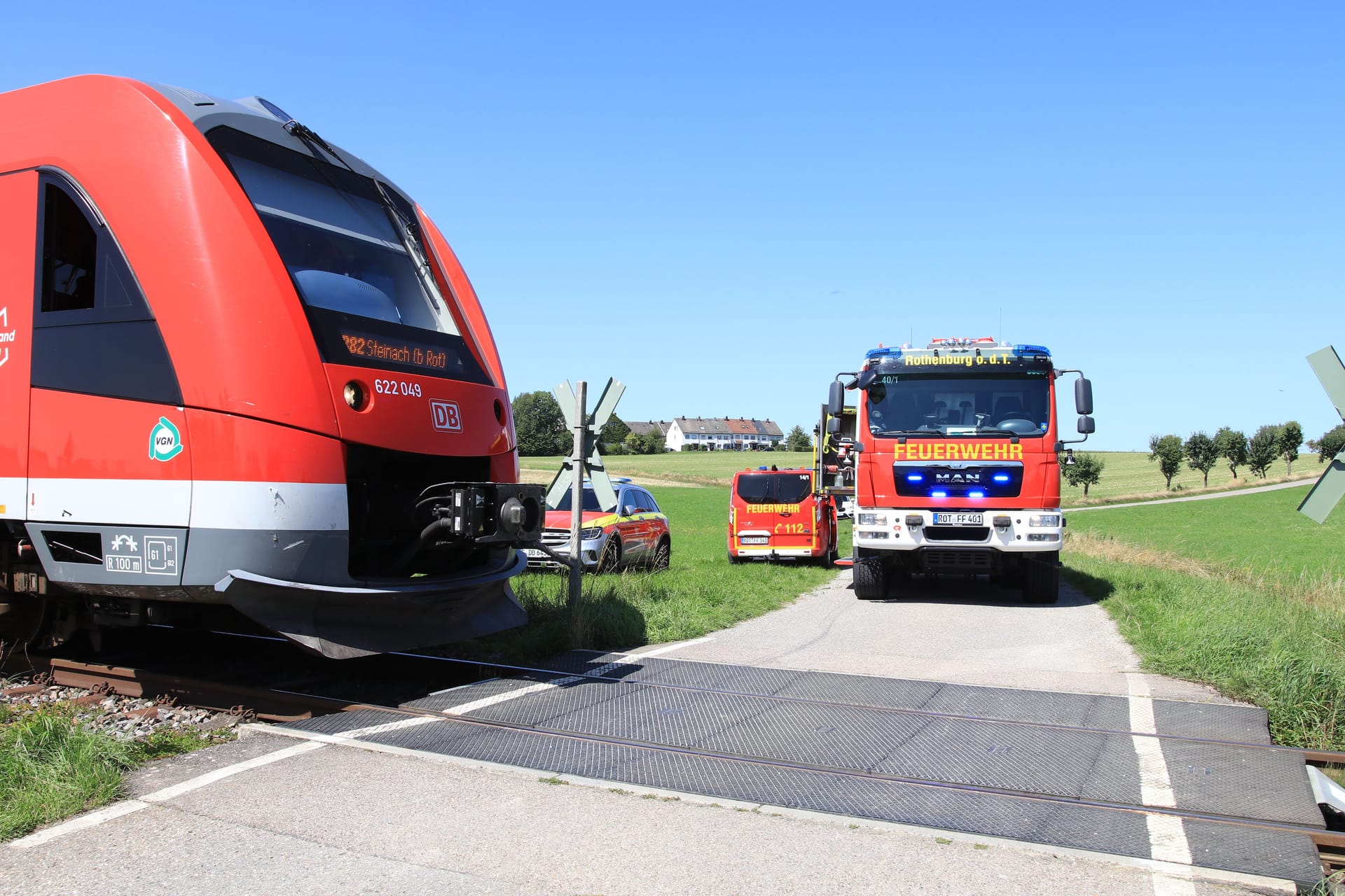 In Mittelfranken erfasste eine Regionalbahn einen Radfahrer.