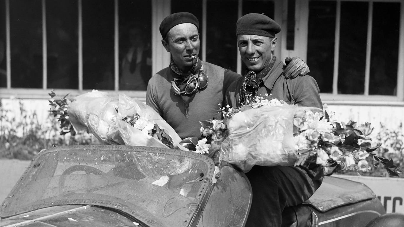 Franco Cortese (links) und Giovanni Battista Guidotti 1932 in Le Mans: Niemand startete häufiger bei der Mille Miglia als der Italiener – auch am Steuer des Ferrari.