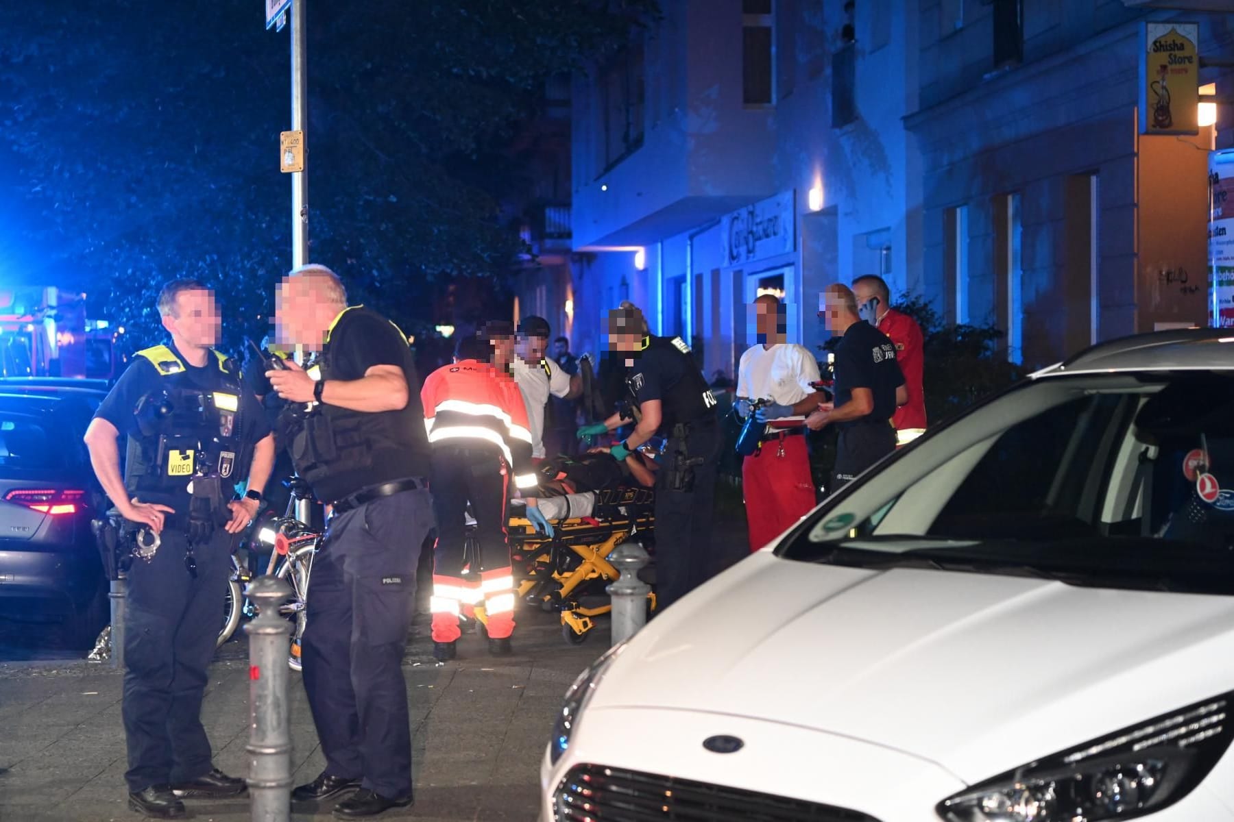 Berlin-Wedding: Hier kam es am Sonntagabend vor einer Moschee zu einer blutigen Auseinandersetzung.